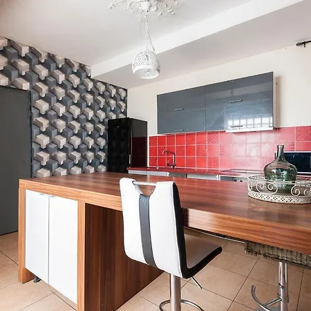 24 Grand Rue Jean Jaures Apartment Aigues-Mortes
